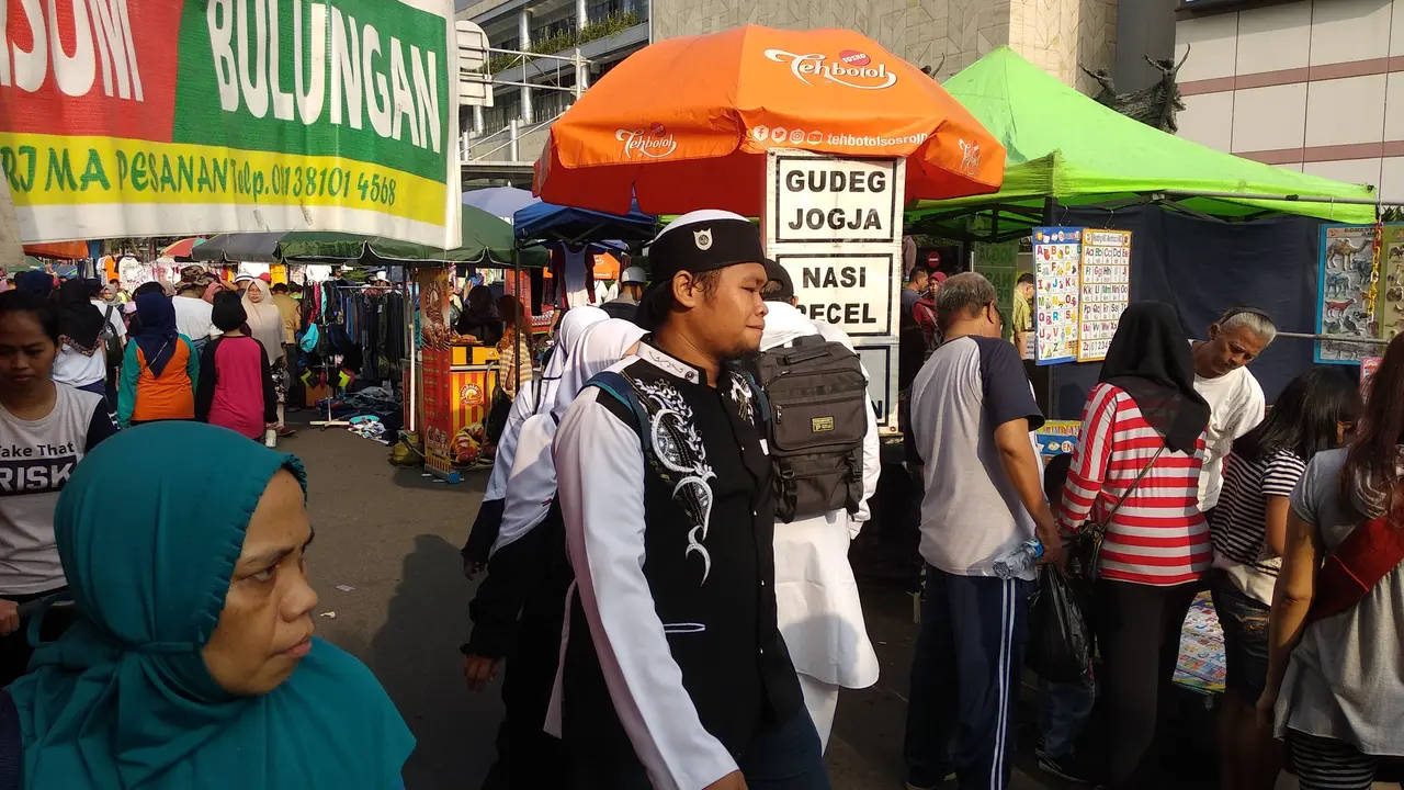 Suasana car free day di hari penyelenggaraan reuni 212, Minggu (2/12/2018)