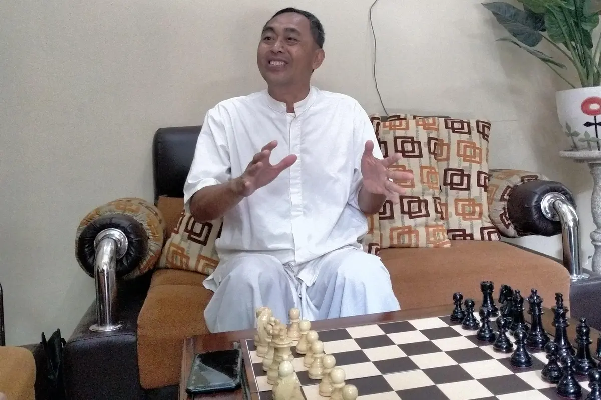 Dadang Subur alias Dewa Kipas