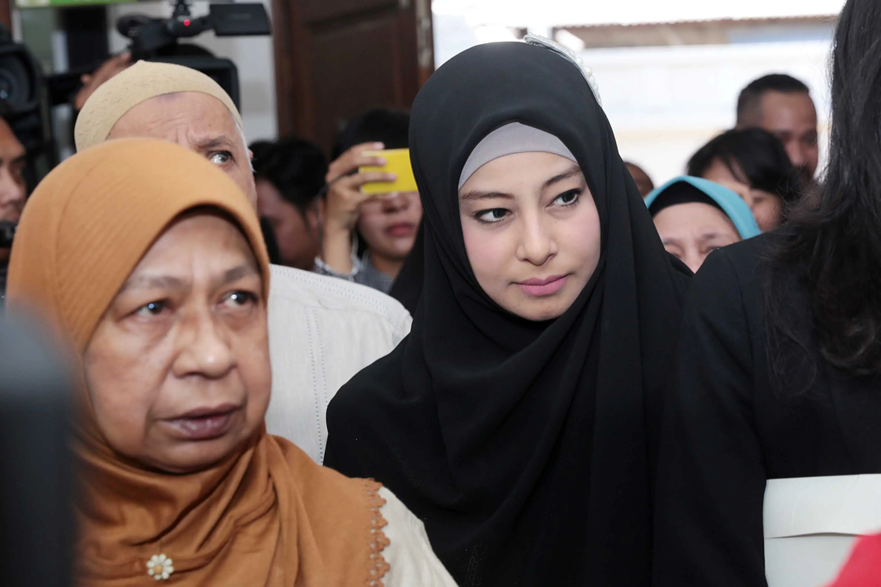 Disamping itu, Alhabsi berharap persoalan rumah tangganya ini ditutup rapat-rapat. Yang dikawatirkan ada pihak tertentu  yang akan memperkeruh polemik rumah tangganya. (Deki Prayoga/Bintang.com)