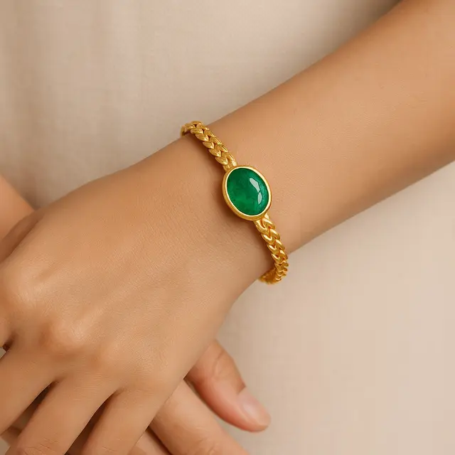 Model Gelang Emas 22 Karat dengan Batu Mulia Pilihan