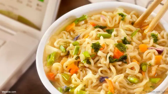 [Bintang]  Editor Says: Resign dari Generasi Pecinta Mie Instan