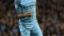 Gelandang Manchester City, Raheem Sterling melakukan selebrasi usai mencetak gol ke gawang AS Monaco pada pertandingan Leg pertama 16 besar Liga Champions di stadion Etihad, Inggris (22/2). City menang atas AS Monaco 5-3. (AFP Photo / Paul Ellis)