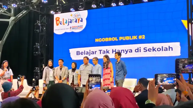 Belajar Tak Hanya di Sekolah