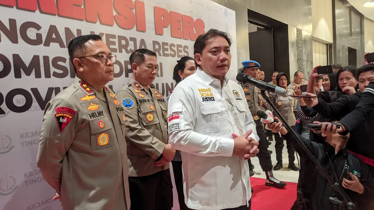 Taufik Basari saat jumpa pers usai kunjungan kerja reses DPR RI Komisi 3 ke Lampung. Foto : (Liputan6.com/ Ardi)