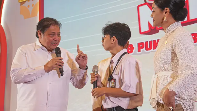 Menko Bidang Perekonomian Airlangga Hartarto saat acara Puncak Hari Indonesia Menabung dan Bulan Literasi Keuangan 2025 di Gedung Dhanapala, Jakarta, Jumat (22/8/2025). (Foto: Liputan6.com/Tira Santia)