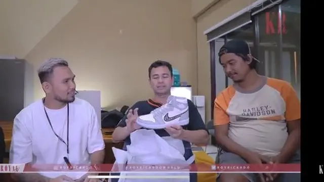 Air Jordan X Dior seharga Rp225 juta yang dibeli Raffi Ahmad (YouTube/KRTV)