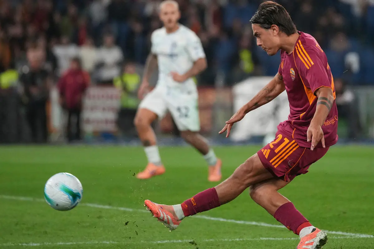 Paulo Dybala dari AS Roma