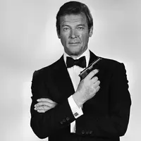 Roger Moore saat jadi James Bond. (dok. 007.com)