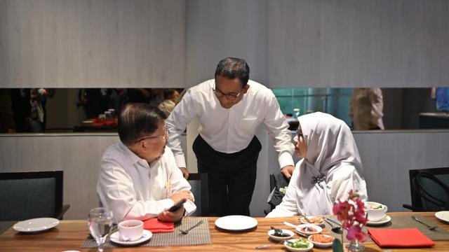Capres Anies Baswedan sarapan bareng wakil presiden ke 10 dan ke-12 RI Jusuf Kalla (JK) di Discovery Ancol, jelang kampanye akbar di JIS