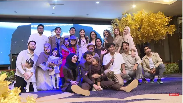 8 Potret Pesta Ultah Rizky Billar ke-28 yang Penuh Kejutan, Bertabur Bintang