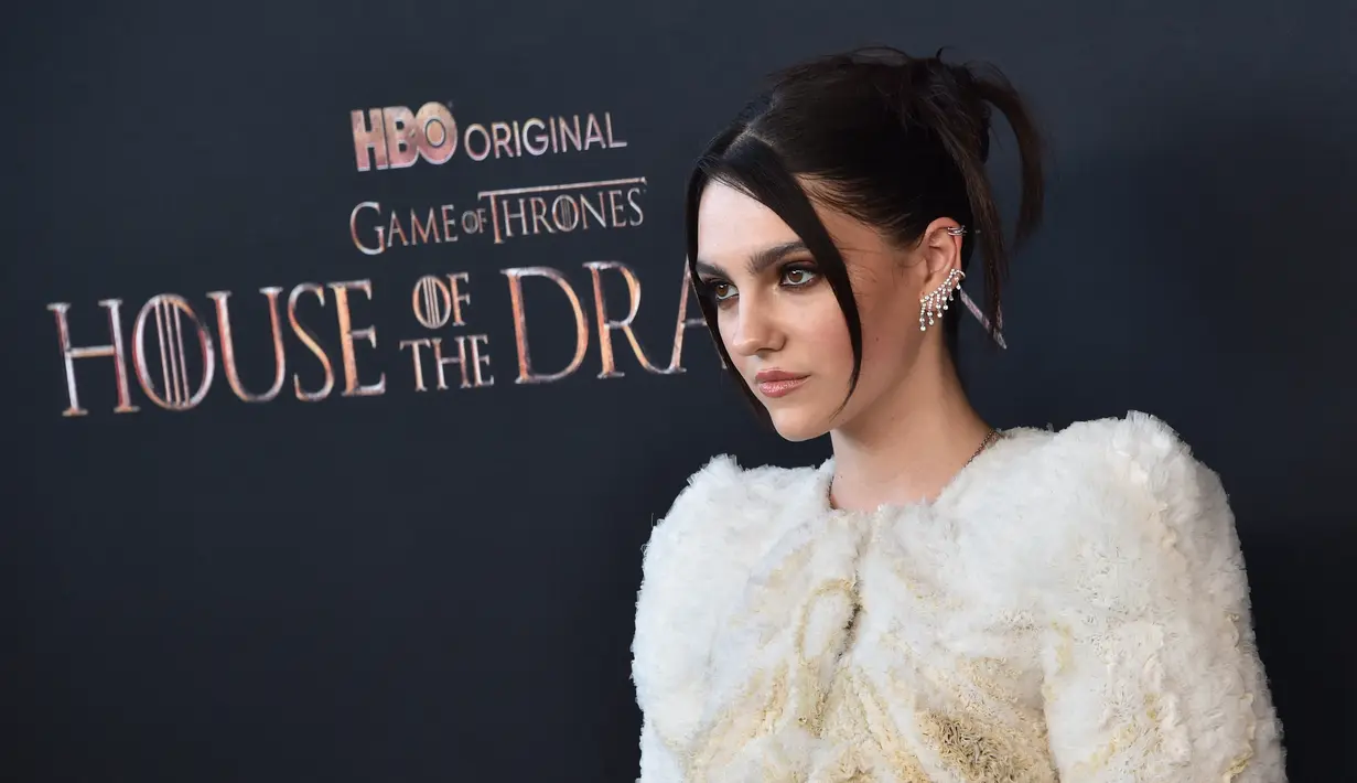 Aktris Inggris Emily Carey menghadiri pemutaran perdana serial drama asli HBO 'House of the Dragon' di Academy Museum of Motion Pictures, Los Angeles, Amerika Serikat, 27 Juli 2022. Sebanyak 10 episode House of the Dragon akan dirilis pada 22 Agustus 2022 waktu Amerika Serikat. (Chris Delmas/AFP)