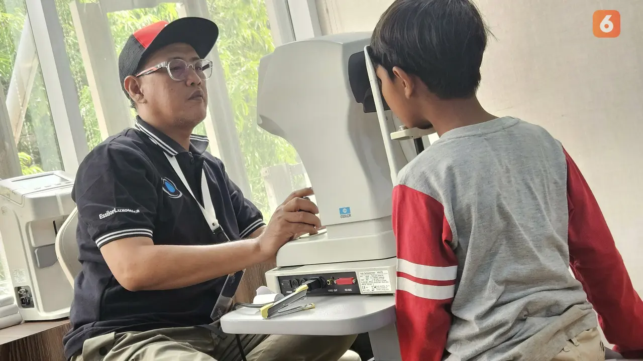Mata Minus Anak, Miopia, Cek Mata, Kacamata oleh Aditya Eka Prawira (Foto: Aditya Eka Prawira/Liputan6.com)