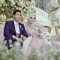 Medina Zein menikah dengan Lukman Azhari pada Sabtu (19/08/2017). (Sumber Foto: Instagram/medinazein)