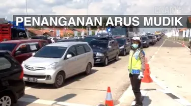 Kemacetan membuat waktu tempuh dari Tol Cipali menuju Brebes Timur ditempuh selama 12 Jam.  Lewat pengeras suara petugas Polres Brebes Tak henti-hentinya mengimbau agar para pemudik tertib dan bersabar.tetap bersabar 