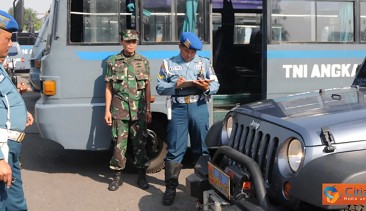 Citizen6, Surabaya: Kobangdikal kembali menggelar apel kesiapan seluruh Ranmin dan Ransus di Lapangan Martadinata, Kesatrian Bumimoro Kobangdikal, Surabaya, Kamis (5/7). (Pengirim: Penkobangdikal)
