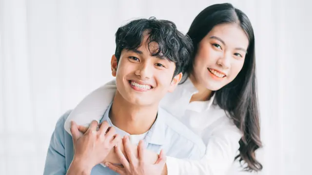 Tips Memperkuat Koneksi Emosional dengan Pasangan