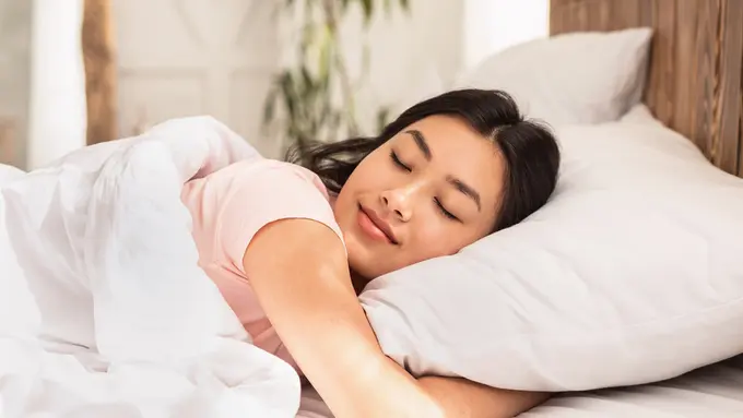 Garis Bantal Muncul Saat Bangun Tidur? Begini Lho Tips untuk Mencegahnya!