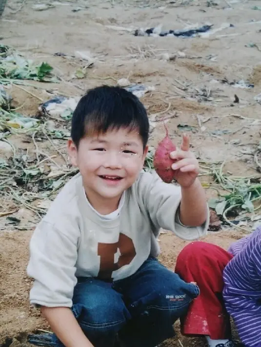 Foto Masa Kecil Kang Daniel. (Twitter/ konnect_danielk)
