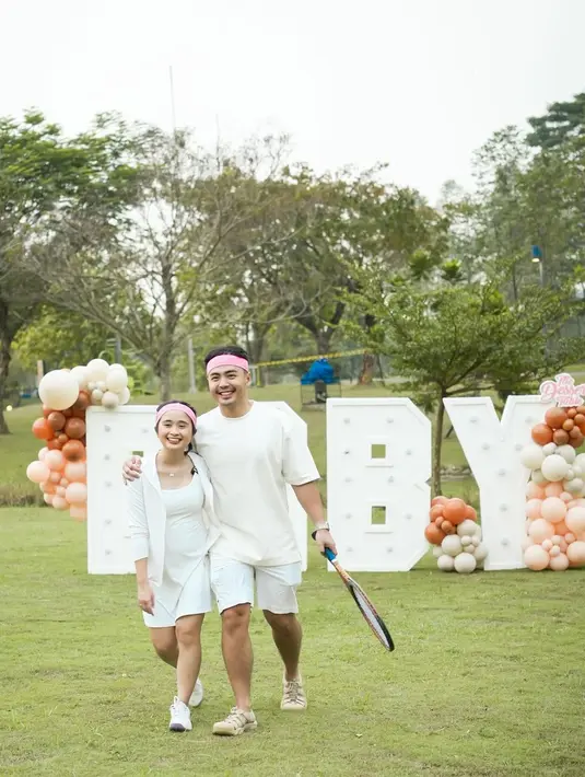 <p>Pasangan Gritte Agatha dan Arif Hidayat akhirnya melakukan gender reveal untuk buah hati pertama mereka. [Foto: Instagram/gritteagathaa]</p>