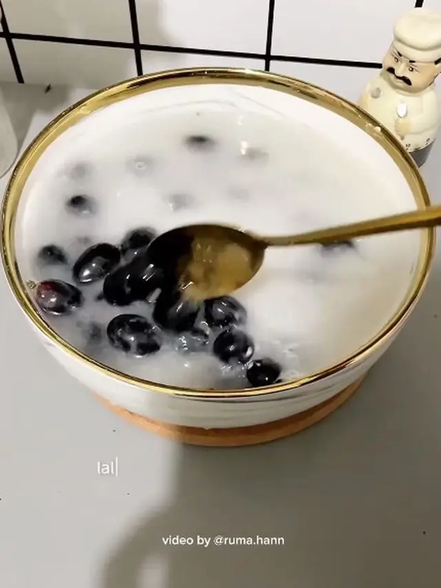Modal 2 Bahan Dapur, Ini Trik Bersihkan Pestiisda pada Anggur Tanpa Soda Kue