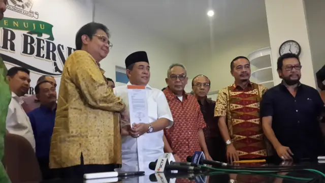 Ketua Umum Sentral Organisasi Karyawan Swadiri Indonesia (SOKSI) Ade Komaruddin dukung Airlangga Hartarto sebagai calon Ketua Umum Golkar (Liputan6.com/Putu Merta Surya)