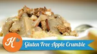 Jangan takut gemuk dengan mengonsumsi camilan manis dan lezat, Gluten Free Apple Crumble. (Foto: Kokiku Tv)