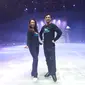 Laura Stern dan Nicholas Fernandez, skaters Disney On Ice