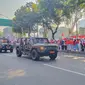 Kirab bendera pusaka merah putih dan teks proklamasi menggunakan Kendaraan Operasional (Ranops) MV3-Maung Tangguh buatan PT Pindad pada Sabtu, 10 Agustus 2024. (dok Pindad)