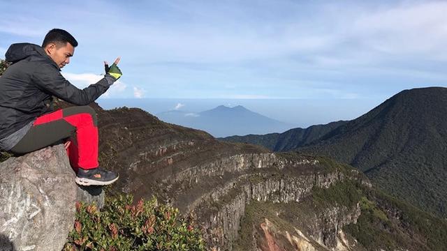 6 Potret Sirajuddin Mahmud, Pria yang Dikabarkan Kekasih Zaskia Gotik