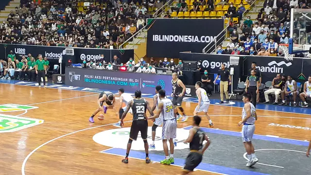Prawira Bandung vs Dewa United Surabaya