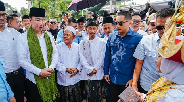 Jokowi di Depan Kiai dan Santri: Saya Masih Seperti Dulu, Orang Desa
