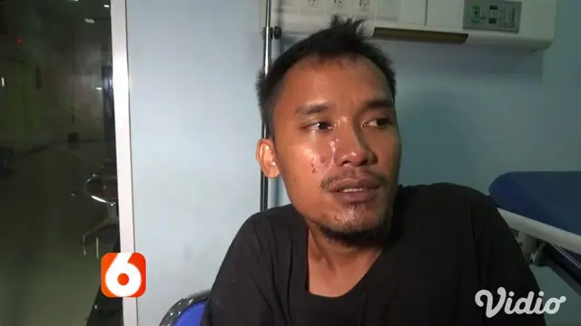 VIDEO: Mobil Terguling di Tol Ngawi, 8 Orang Terluka