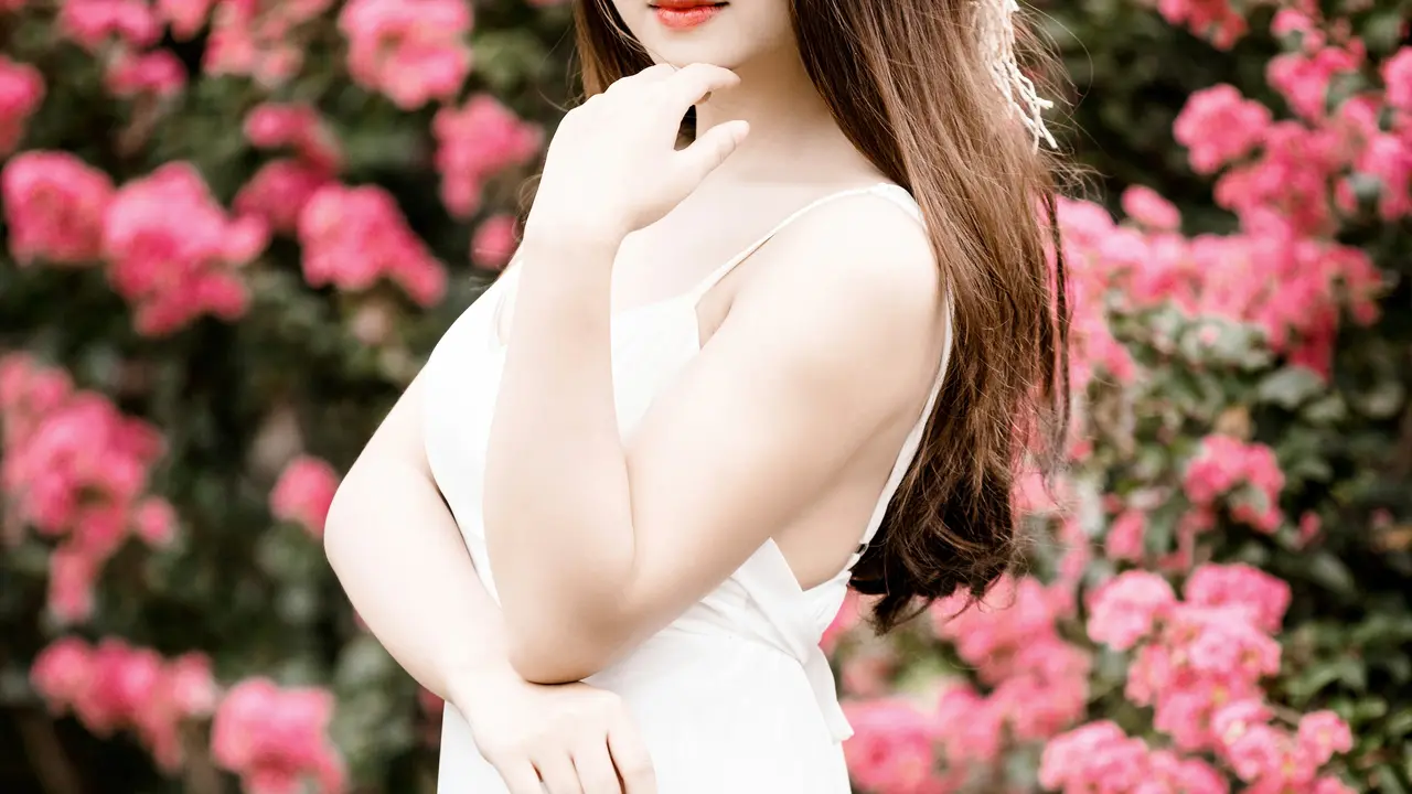 perempuan cantik tegas