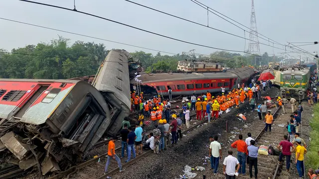 Ratusan Orang Tewas Akibat Tabrakan Maut Kereta di India