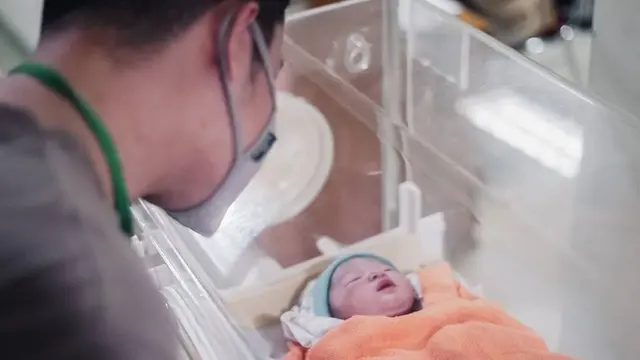 Melahirkan Anak Pertama, Ini 6 Potret Perjalanan Kehamilan Kevin Liliana