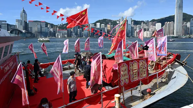 Peringatan 25 Tahun Penyerahan Hong Kong dari Inggris