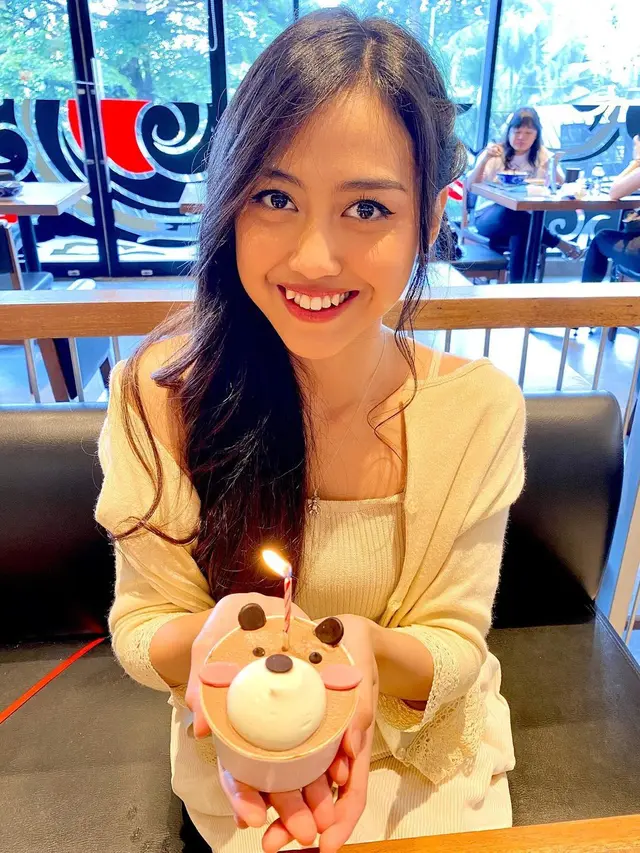 6 Potret Sisca JKT48, Idol Bersuara Merdu yang Punya Kulit Eksotis