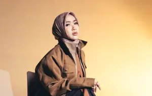 Agna Bawa Nuansa Melankolis di Single Di Luar Hal Biasa, Cerita Cinta yang Perlahan Pudar