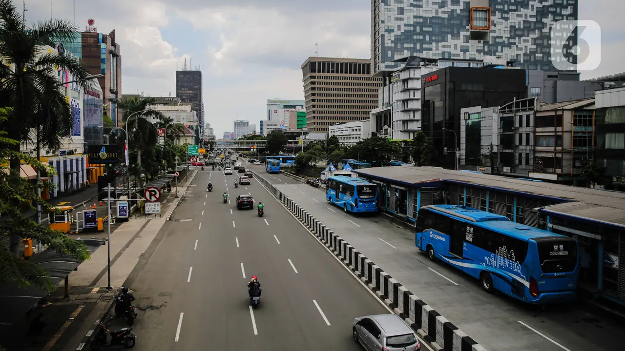 Kendaraan yg melintas Di Jakarta Alami Peningkatan Dibanding Awal Penerapan WFH