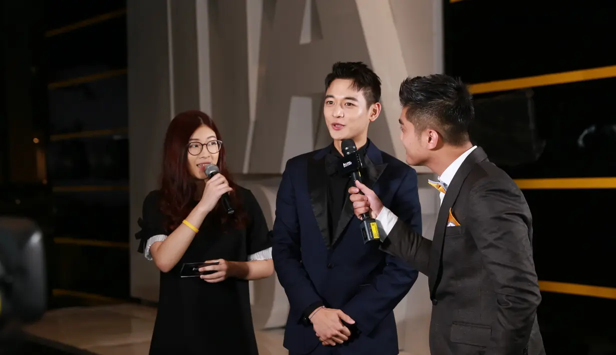 Pria kelahiran 1991 itu mengaku sangat senang ketika bisa menyapa para penggemarnya di Indonesia. Ia juga berterima kasih lantaran sudah mendapat undangan di acara tersebut, hingga ia bisa bertemu para penggemarnya. (Adrian Putra/Bintang.com)