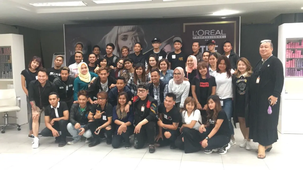 Sambut Jakarta Fashion Week 2019, sebanyak 55 penata rambut turut berpartisipasi