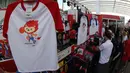Booth cendera mata SEA Games tersedia juga di Karnaval SEA Games. (Bola.com/Arief Bagus)