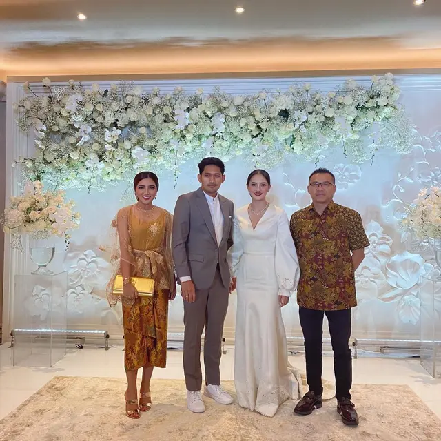 Momen Seleb Tanah Air Hadiri Pernikahan Ibnu Jamil dan Ririn Ekawati