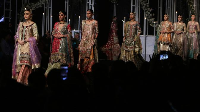 FOTO Melihat Koleksi Gaun Pengantin Pakistan di Bridal 