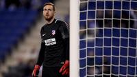 Kiper Atletico Madrid, Jan Oblak, santai menanggapi ketertarikan Liverpool dan Paris Saint-Germain. (AFP/Josep Lago)