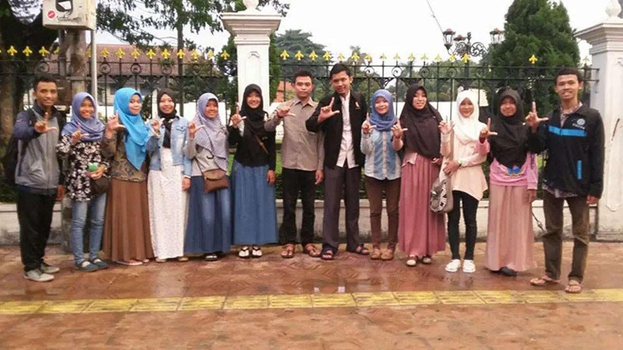 Komunitas #SedekahRecehan Berbagi untuk Dhuafa
