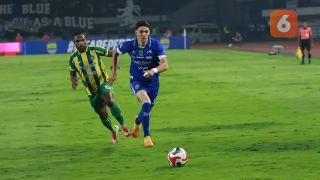 Foto: Berguninho Pemecah Kebuntuan Persib Bandung saat Jamu PSBS Biak di BRI Super League 2025/2026