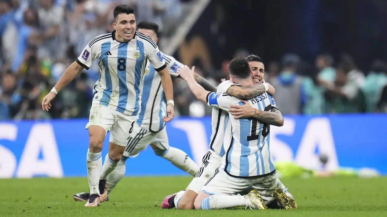 Foto: Hattrick Kylian Mbappe Tak Mampu Halangi Argentina Jadi Kampiun Piala Dunia 2022 Melalui Adu Penalti