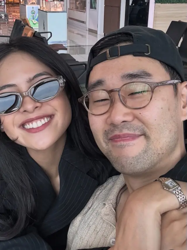 Maudy Ayunda dan Suami saat Berada di Malaysia. [@jessechoi_]