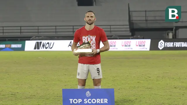 Pemain Bali United Ilija Spasojevic Meraih Trofi Top Scorer BRI Liga 1 2021/2022